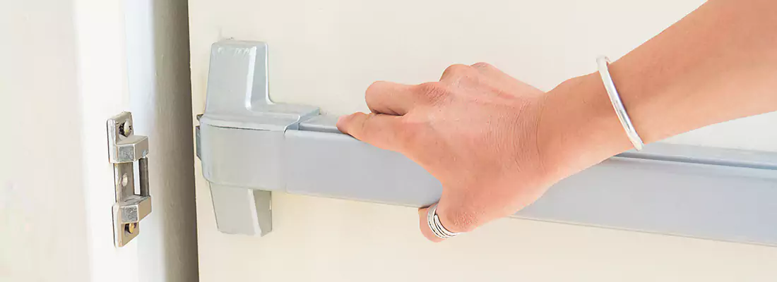Fast and Affordable Door Panic Bar Installation in Strathcona Gardens, ON
